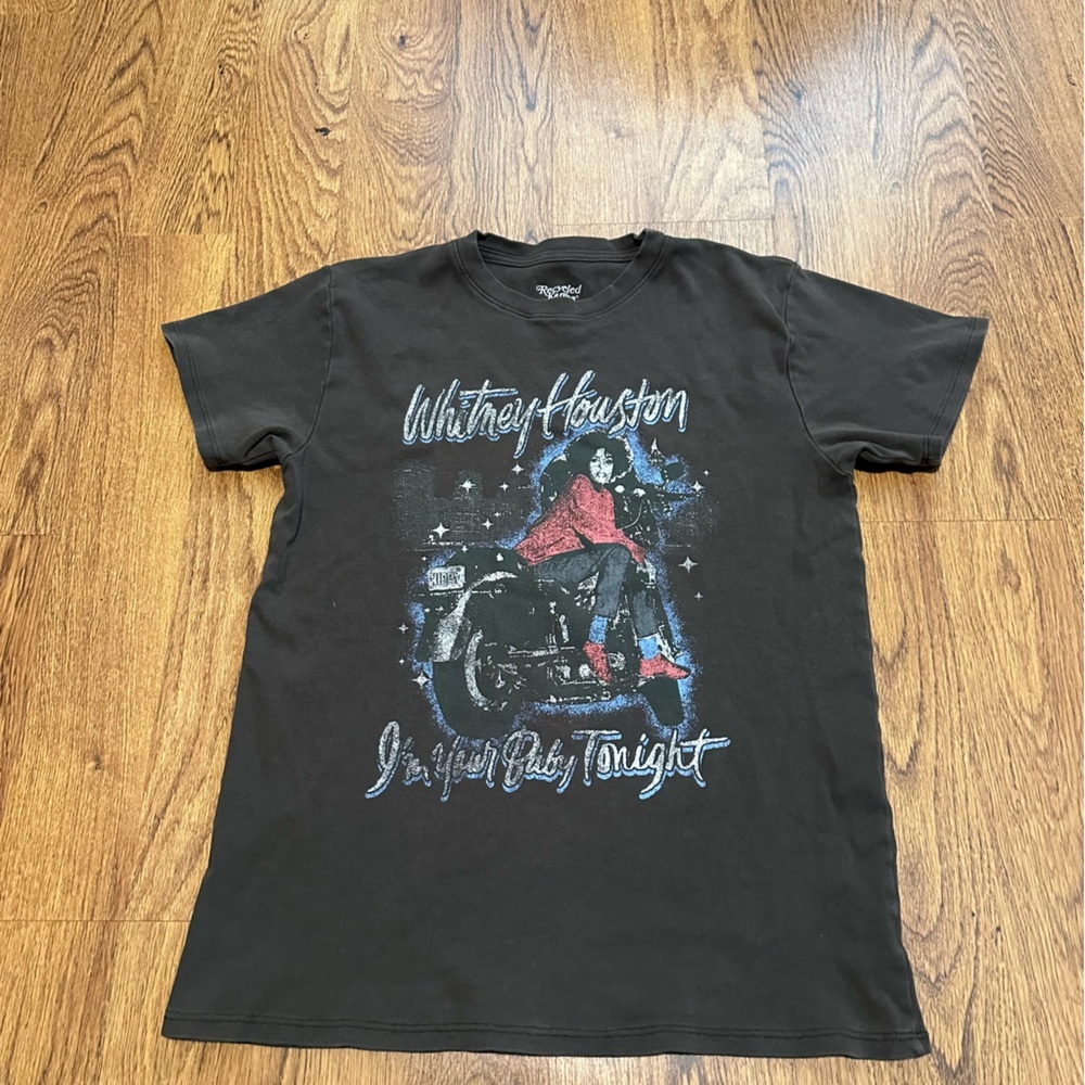 Karma Black Graphic T-Shirt Fan Whitney Houston short sleeve size medium